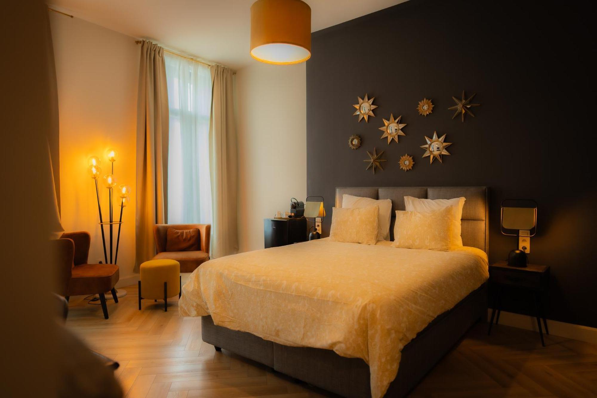 Hotel Grand Place مونس المظهر الخارجي الصورة