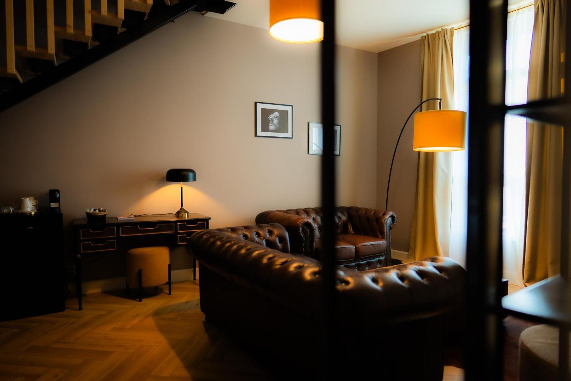 Hotel Grand Place مونس المظهر الخارجي الصورة
