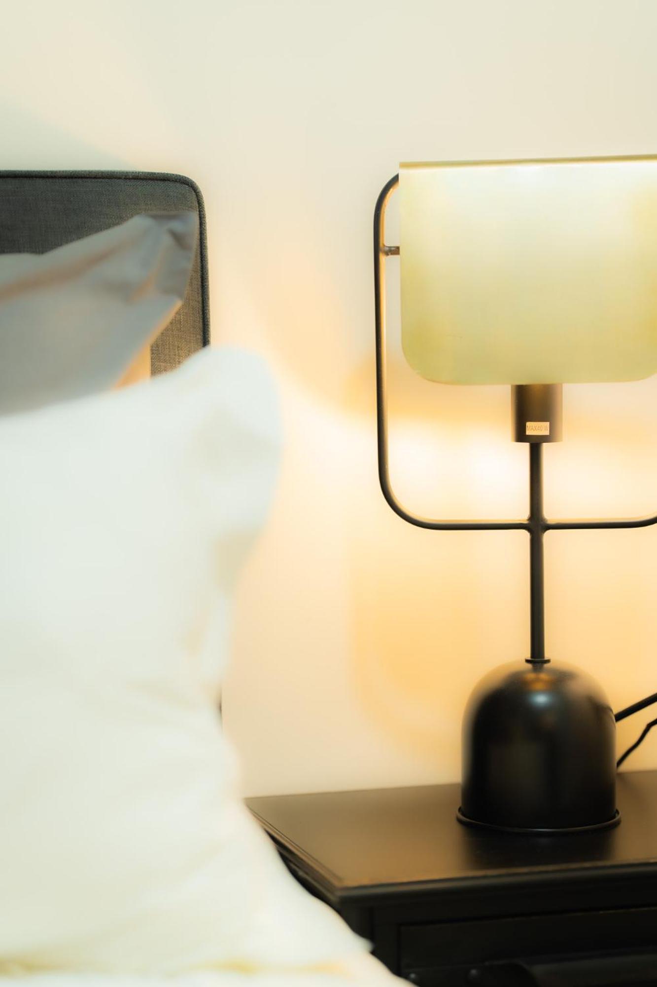 Hotel Grand Place مونس المظهر الخارجي الصورة