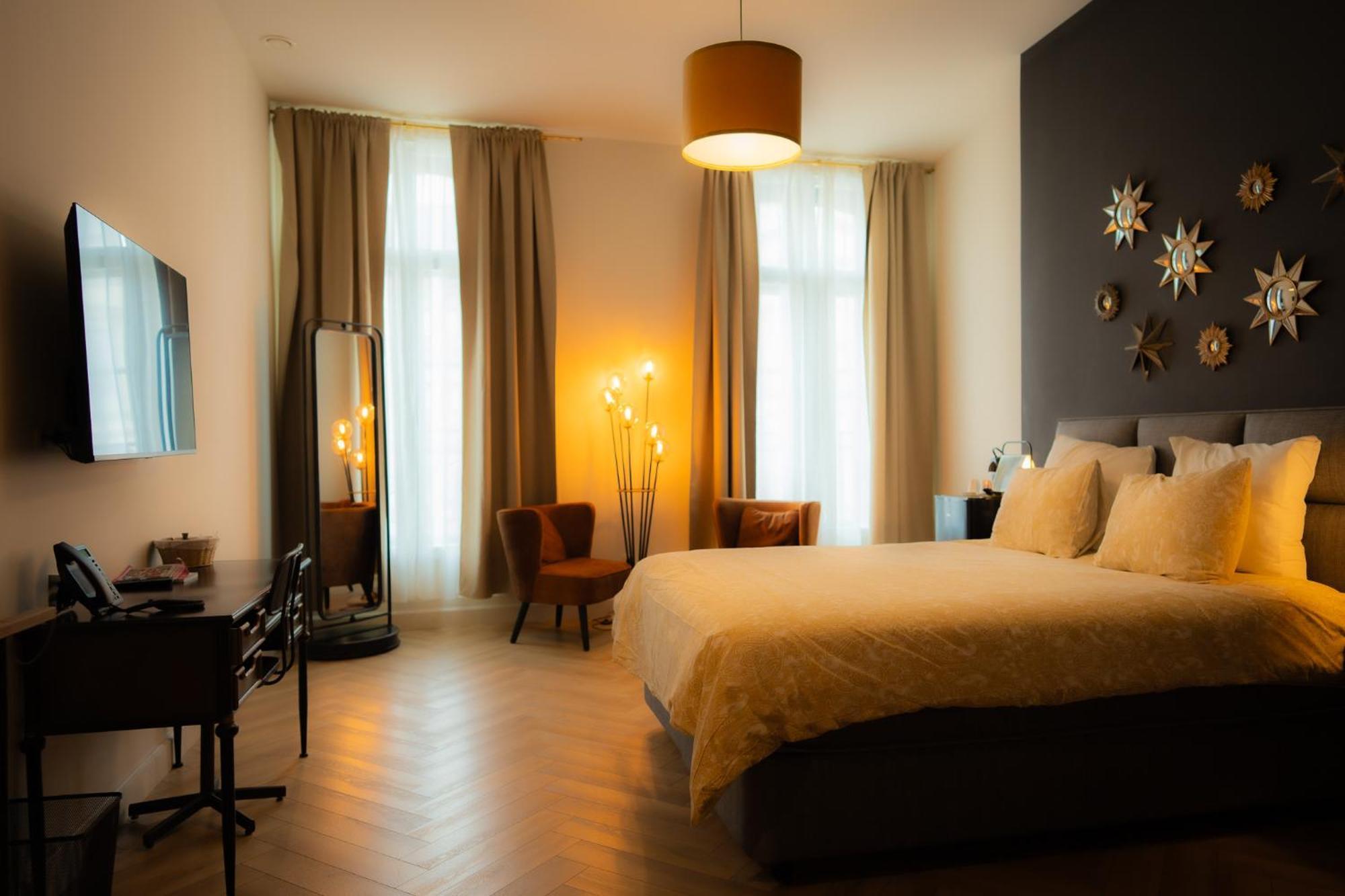 Hotel Grand Place مونس المظهر الخارجي الصورة