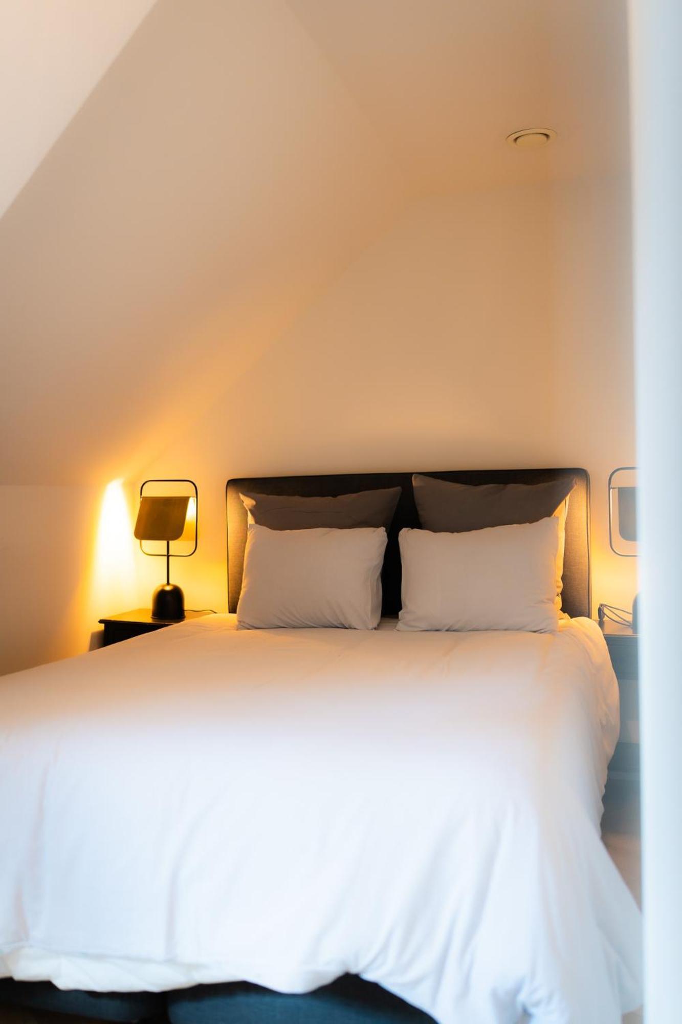 Hotel Grand Place مونس المظهر الخارجي الصورة