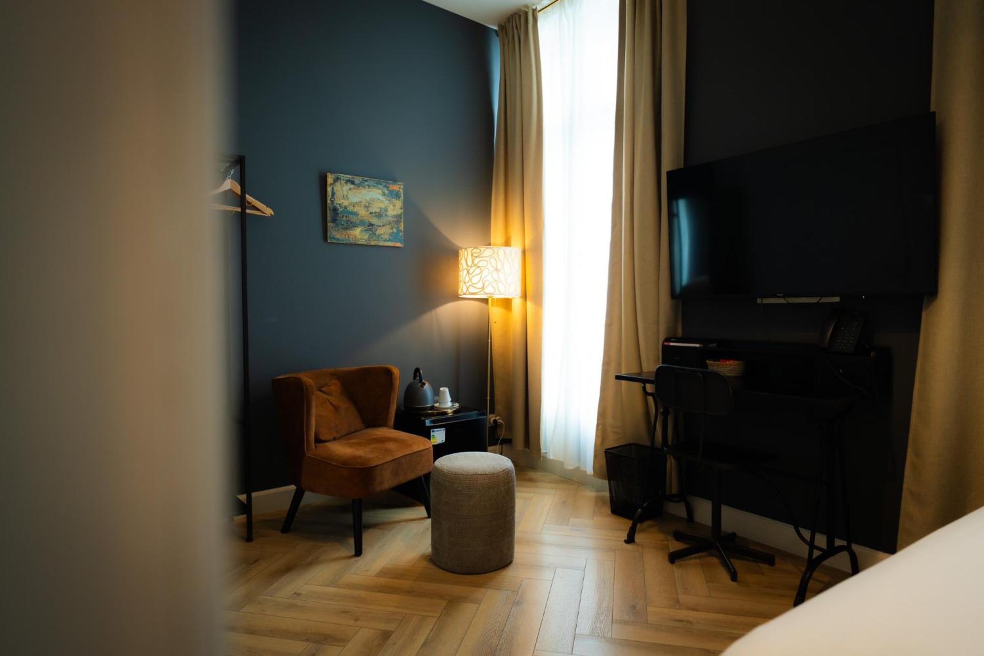 Hotel Grand Place مونس المظهر الخارجي الصورة